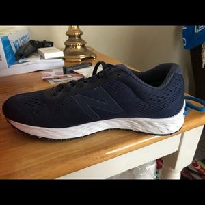 Men’s 8.5 New Balance Marissn1 Shoes